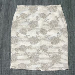 Ann Taylor Cream & Tan Floral Pencil Skirt - Women’s Size 6